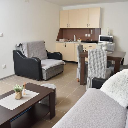 Boja Zalaska - Kameni Apartman Ягодина Экстерьер фото