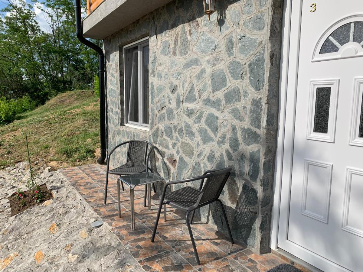 Boja Zalaska - Kameni Apartman Ягодина Экстерьер фото