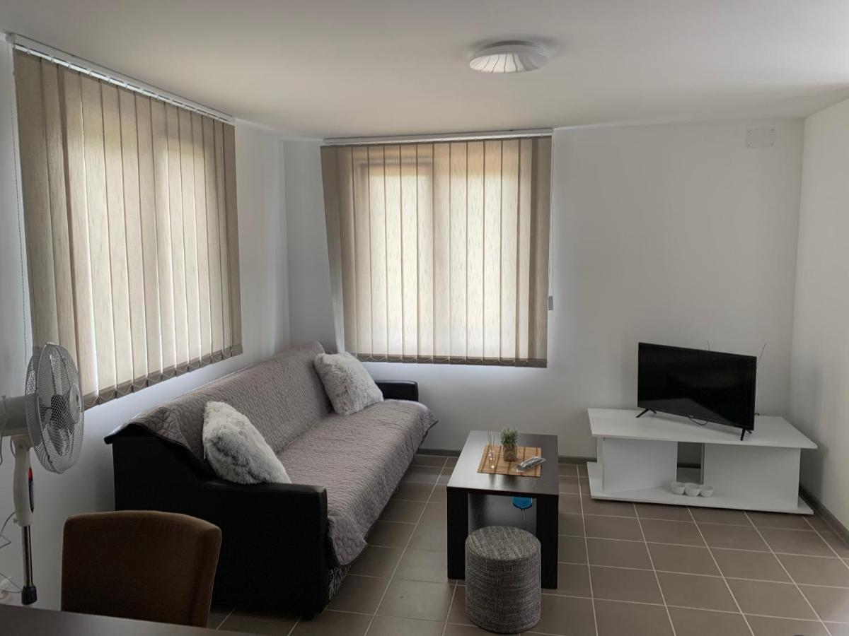 Boja Zalaska - Kameni Apartman Ягодина Экстерьер фото